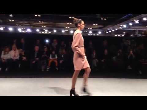 AKINOLAUDE - DESFILE MOMAD CATWALK 2017