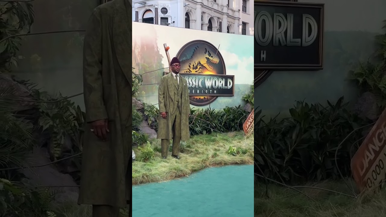 Walking the Jurassic World Rebirth green carpet, it’s Mahershala Ali!