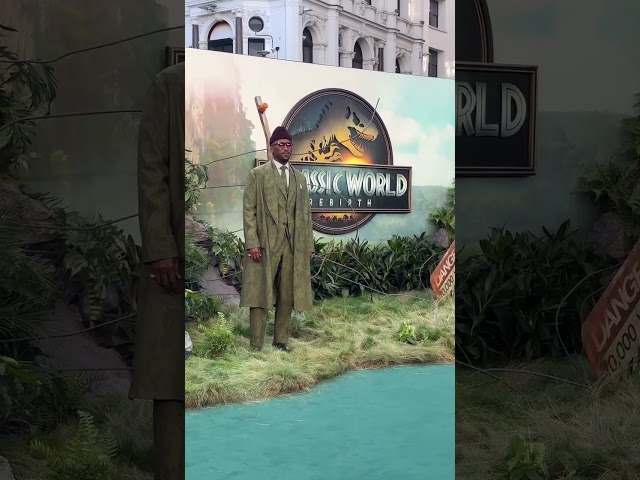 Walking the Jurassic World Rebirth green carpet, it’s Mahershala Ali!