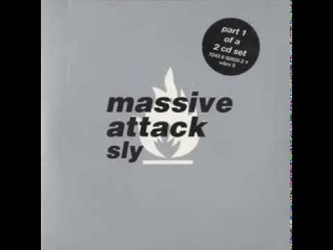 Videoclip de Sly (Underdog Double Bass & Accapella) — Massive Attack