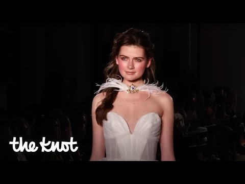 download lagu mp3 mp4 2017 Wedding Dress Trends, download lagu 2017 Wedding Dress Trends gratis, unduh video klip 2017 Wedding Dress Trends