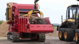 Video Thumbnail for Demo Day 2015: B-66 with Chipper Package Chipping Pulp Logs
