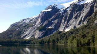preview picture of video 'Laguna de los Cántaros - Puerto Blest, Parque Nacional Nahuel Huapi, Bariloche, Argentina'
