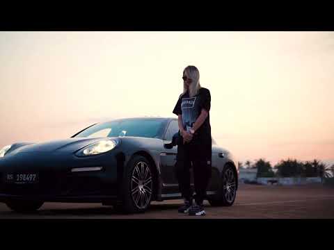 Diana Dahech - Davay [Official Music Video]