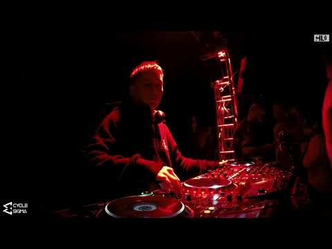 Marce Del Boca live | for Cyclesigma | in Boeing 737