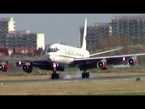 Douglas DC-8-62  ST-UAA   Ostend airport