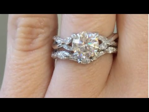 Lorixa & Belkis - Platinum Sculptural Nature Inspired Round Diamond Wedding Ring Set