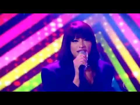 Pabllo Vittar e Pocah cantando BANDIDA no domingão do Faustão