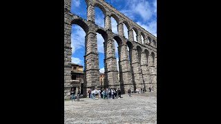 Suy nghĩ về 2 Motions của Nguyễn Thanh Tú và Gerard Williams III from Segovia Avila Toledo Madrid