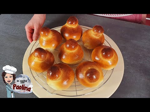 Brioche col tuppo siciliane. Impasto fatto in casa. Soffici e profumate!