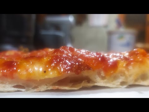 Pizza in teglia fatta in casa ricetta facile e veloce della nonna
