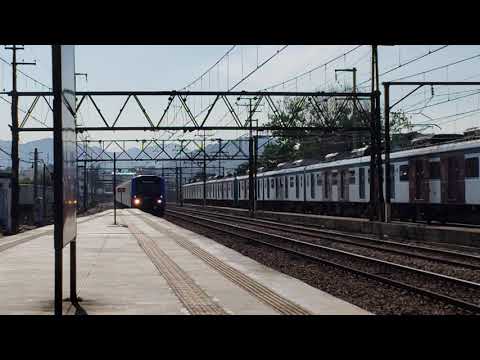 Supervia - Série 5000 TUE 5001/5002 Chegando na Praça da Bandeira (Parador Central).