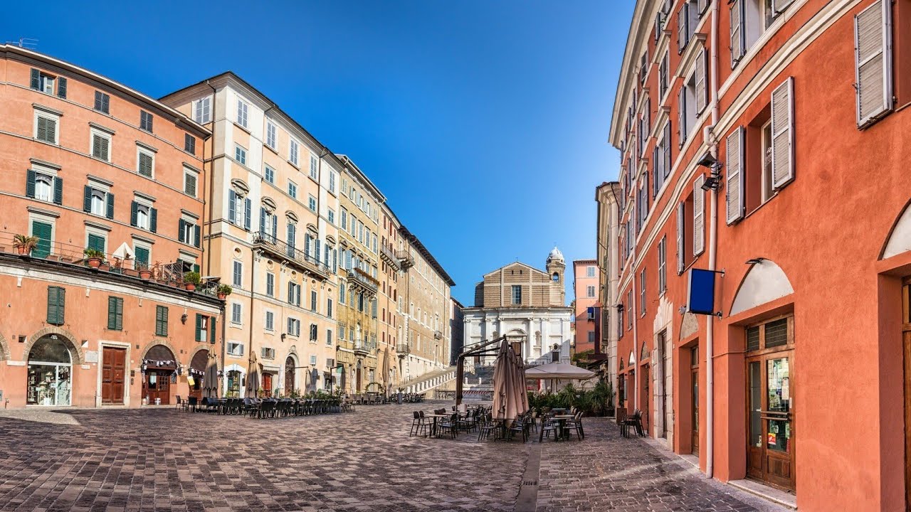 Immersive street-level walking tour through Ancona Porto, Italy, showcasing authentic urban landscapes, local architecture, and the vibrant atmosphere of the city's neighborhoods