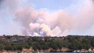 preview picture of video 'Canadairs blussen brand bij Porec - Baderna  1 augustus 2012.'