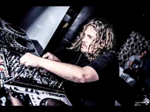 Moby vs. Empire Of The Sun - After A Dream (Tommy Trash Bootleg)