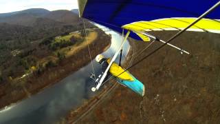 preview picture of video 'Will Perez Hang Gliding at Hyner View State Park PA 11-9-2014'