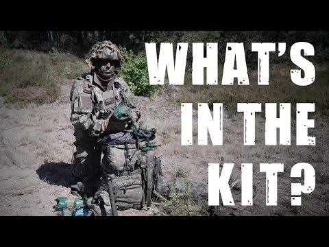 What's in the backpack of a 🇵🇱Polish Paratrooper?