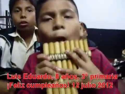 ¡Increible! niño de 8 años toca zampoña como los dioses