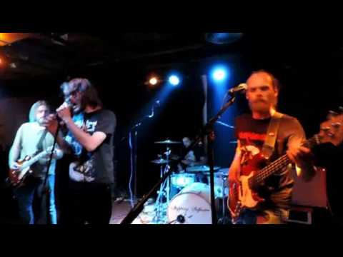 Stepping Selfeater - STEPUJÍCÍ SAMOŽROUT - Modrý Trpaslík 2017