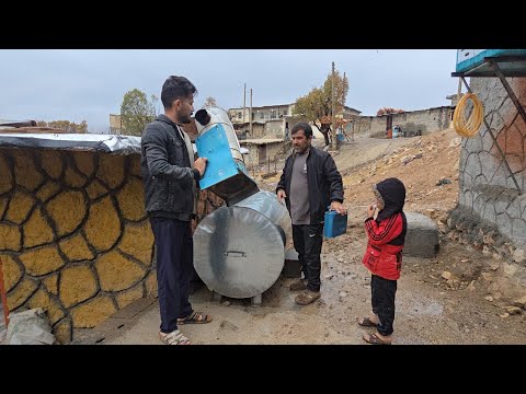 Nomadic Life: The Endless Love of a Nomadic Couple ❤️‍🔥: A Beautiful Rainy Day in a Nomadic House🏡