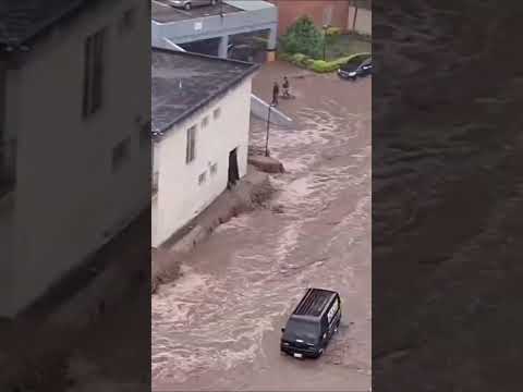 Inundaciones Severas Afectan a Cientos de Familias en #ElRincón, #Naguanagua, #Venezuela