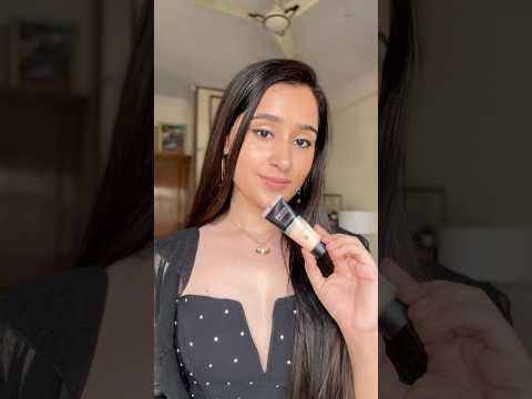 Applying this Mini Foundation from Faces Canada ! 🍁