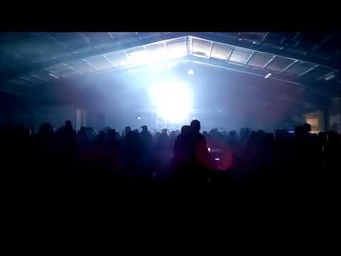 Petit aperçu de la Hangarsmik 4 sur la façade Collectif Résistance Centre - 17/02/2018