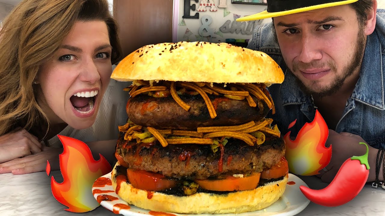 LA HAMBURGUESA MÁS PICANTE DEL MUNDO ¡GIGANTE! con STRECCI | DACOSTA'S BAKERY