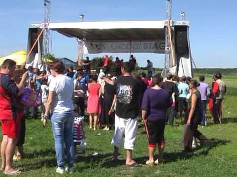 Editia 2013 a Serbarilor Salcamului din Dragomiresti