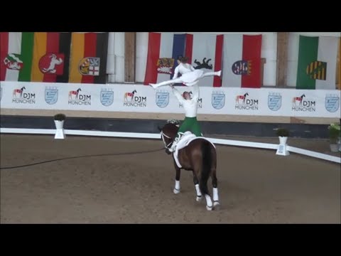 Deutsche Jugendmeisterschaft München 2023 - Doppelvoltigieren - Greta Helene Liebig / Felix Wöhe