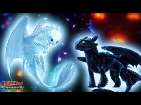 Hidden World Light Fury and Toothless — Dragon Costume Showcase | Dragons: Rise of Berk