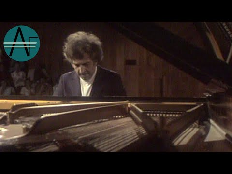 Vladimir Ashkenazy: Beethoven - Piano Sonatas Op. 101 & 109