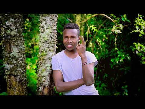 MOMII CHOMIET NE REAL VIDEO COVER BY CHERYOT