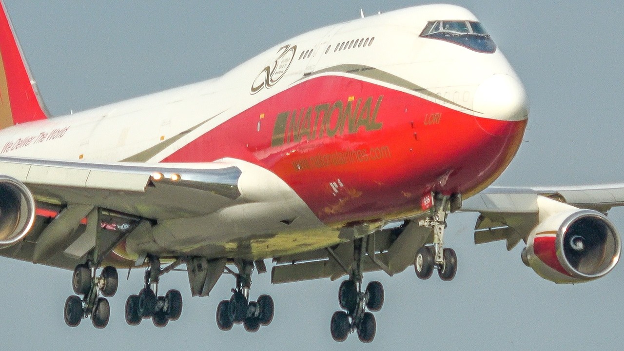 60 MINUTES PURE AVIATION - BOEING 747 LANDING with LOTS OF SMOKE - B747`s at LIEGE AIRPORT (4K)