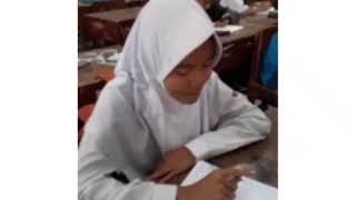 Download lagu Teman Pelit Saat Ulangan mp3 Download lagu Teman Pelit Saat Ulangan mp3
