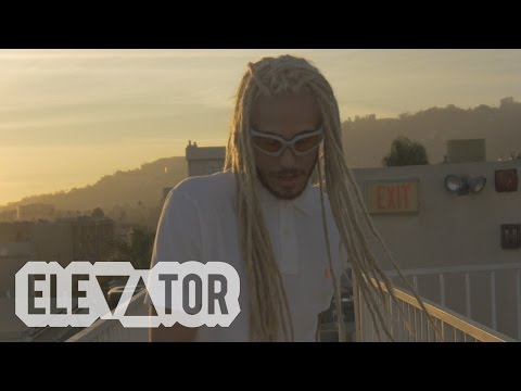 Starfoxlaflare - Walk Thru (Music Video)