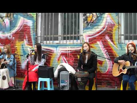 150308 CLC - On Rainy Days 비가 오는 날엔 (BEAST) @ Hongdae Playground