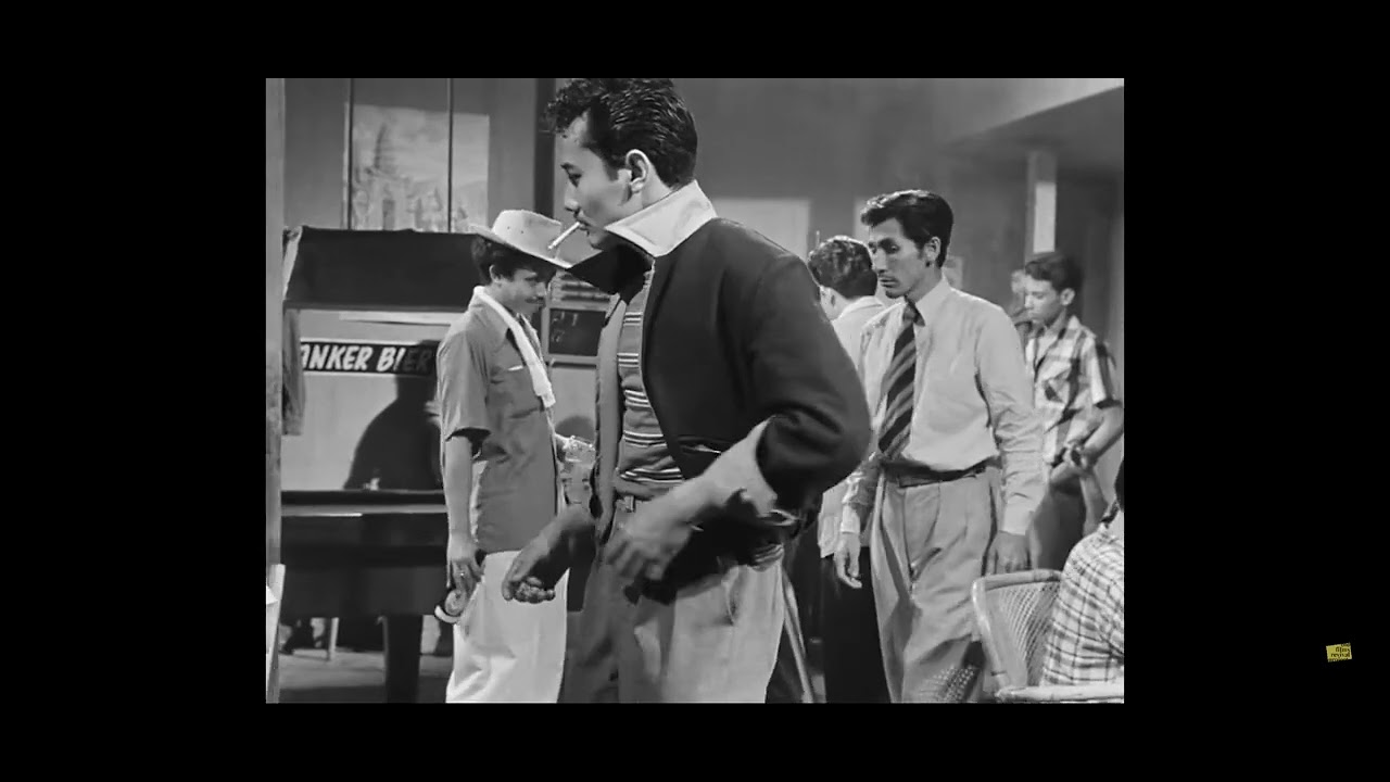 Jalan Balonggede Bandung dalam salah satu scene film Lewat Djam Malam tahun 1954