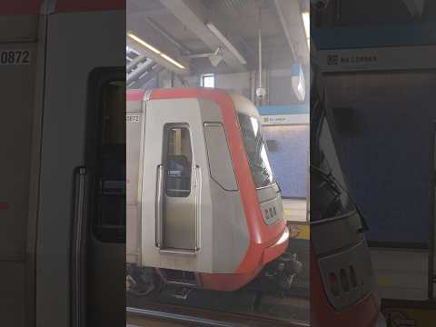 metro de santiago l as 02 N4.353 entrando a san ramon en direccion a la cisterna