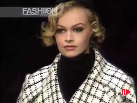 "Karl Lagerfeld" Autumn Winter 1992 1993 Paris 2 of 4 Pret a Porter Woman by FashionChannel