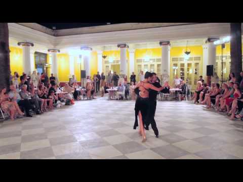  Miguel Angel Zotto  and  Daiana Guspero  are  dancing  to  the  milonga  "  Reliquias Porteñas  "  by  Francisco Canaro  at  Todos Tango Festival  in  2016