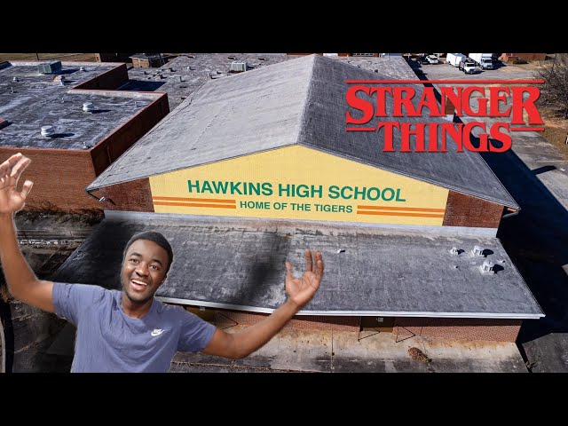 Vídeo relacionado con Stranger Things Hawkins High Logo Oficialmente Autorizado Camiseta sin Mangas