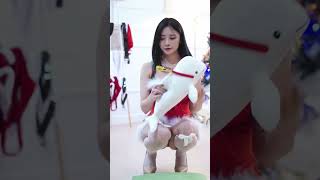 Gái xinh tiktok mặc bikini đồ lót đón giáng sinh 2023 vậy đẹp chưa p38