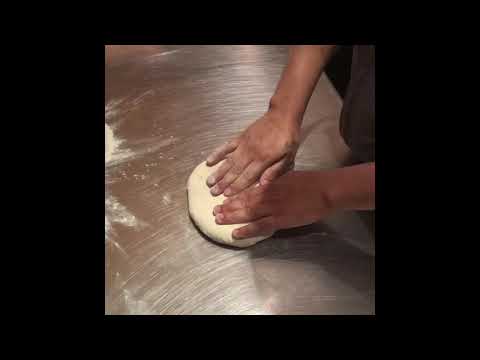 #basicpizza #Littleitalian #foodporn