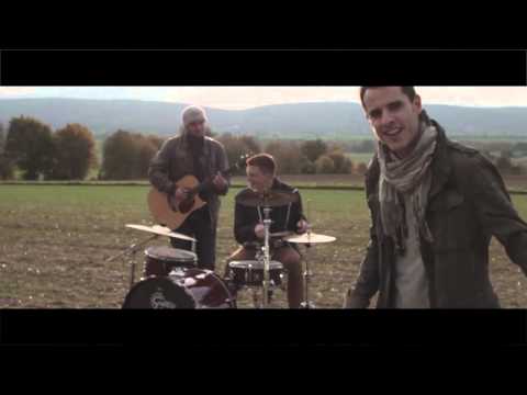 Freunde der Familie - Weg von hier [OFFICIAL VIDEO] HD