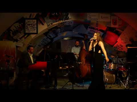 Gabriela Kundziewicz   "Gee baby ain't I good for you"