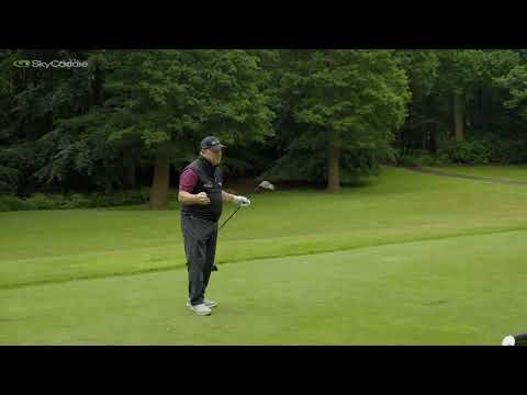 On the course with Woosie – Playing a par 5