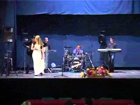 Hazemina Piragic - Spusti se na zemlju NOVO 2012 !!! (TV KONCERT MUSIC VIK)