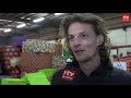 Sinterklaasintocht: Emmen gaat voor zwart, Assen kiest roetveeg