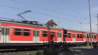 preview picture of video 'BÜ Erzhausen mit BR 420 und BR 146'